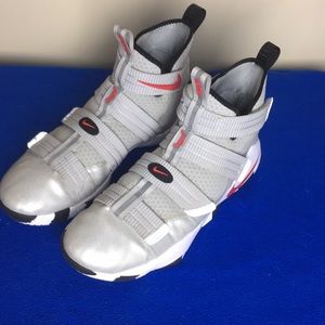 Nike LeBron Soldier 11 "Silver Bullet"